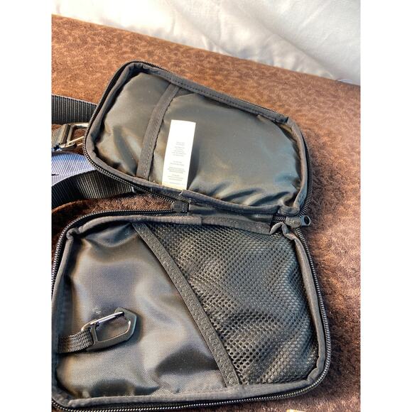 Under Armour Louden crossbody - Picture 6 of 10